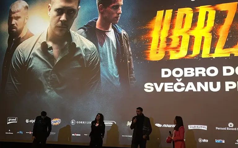 Premijera filma u bioskopskoj sali
